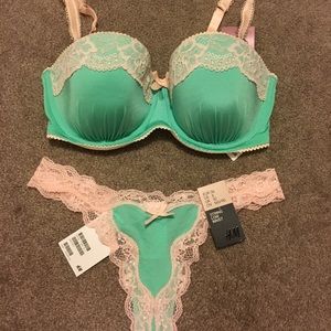 NWT H&M Bra and Thong Matching Set
